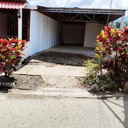 Вілла Tony'S House La Fortuna Екстер'єр фото